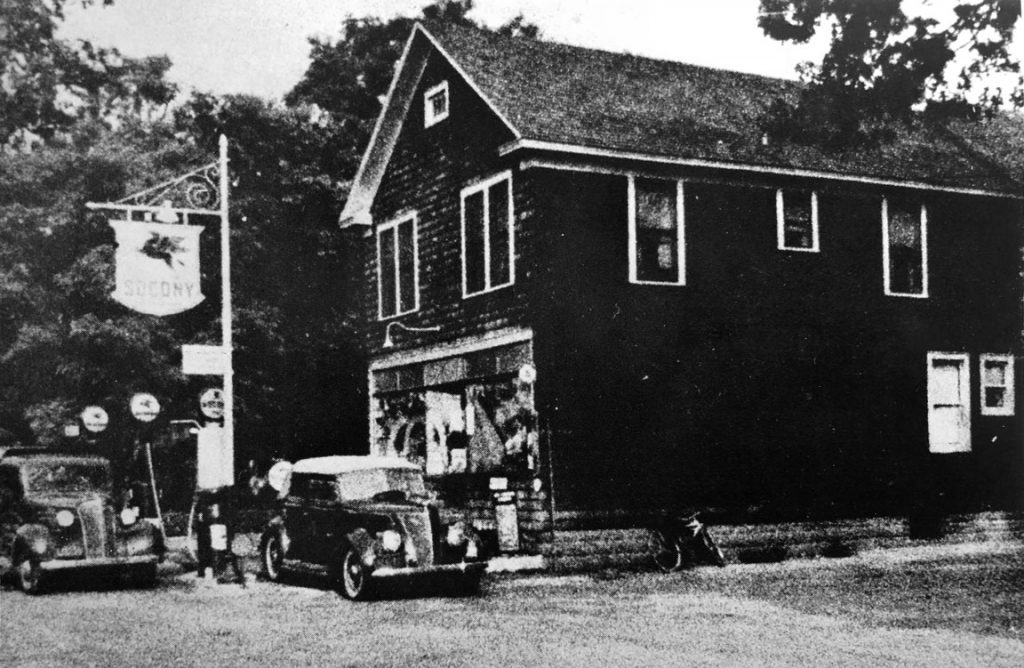 Wehrenberg's General Store, Holbrook, NY - c.1930